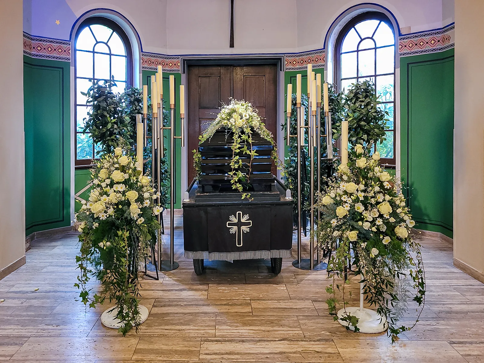 Sargschmuck von Bauer Blumen